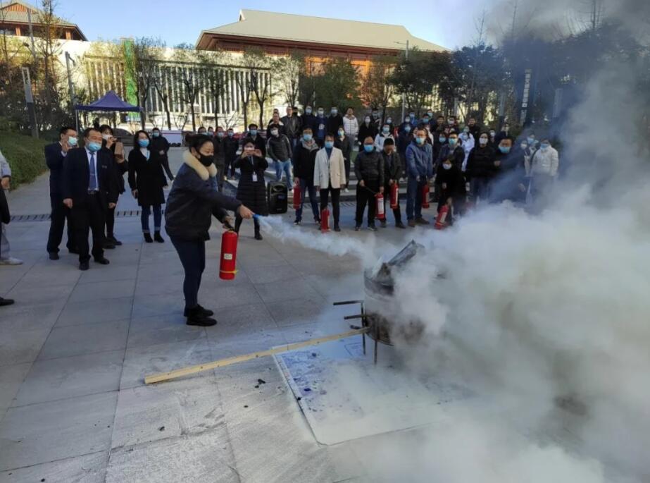 888集团游戏官网消防应急演练实录(图7)